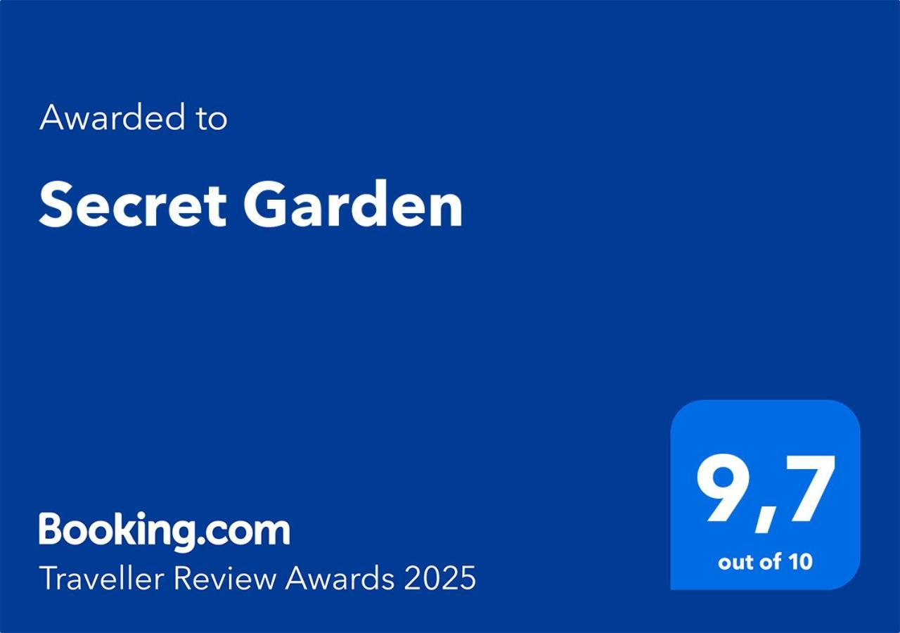 Secret Garden Apartman Črni Kal Kültér fotó